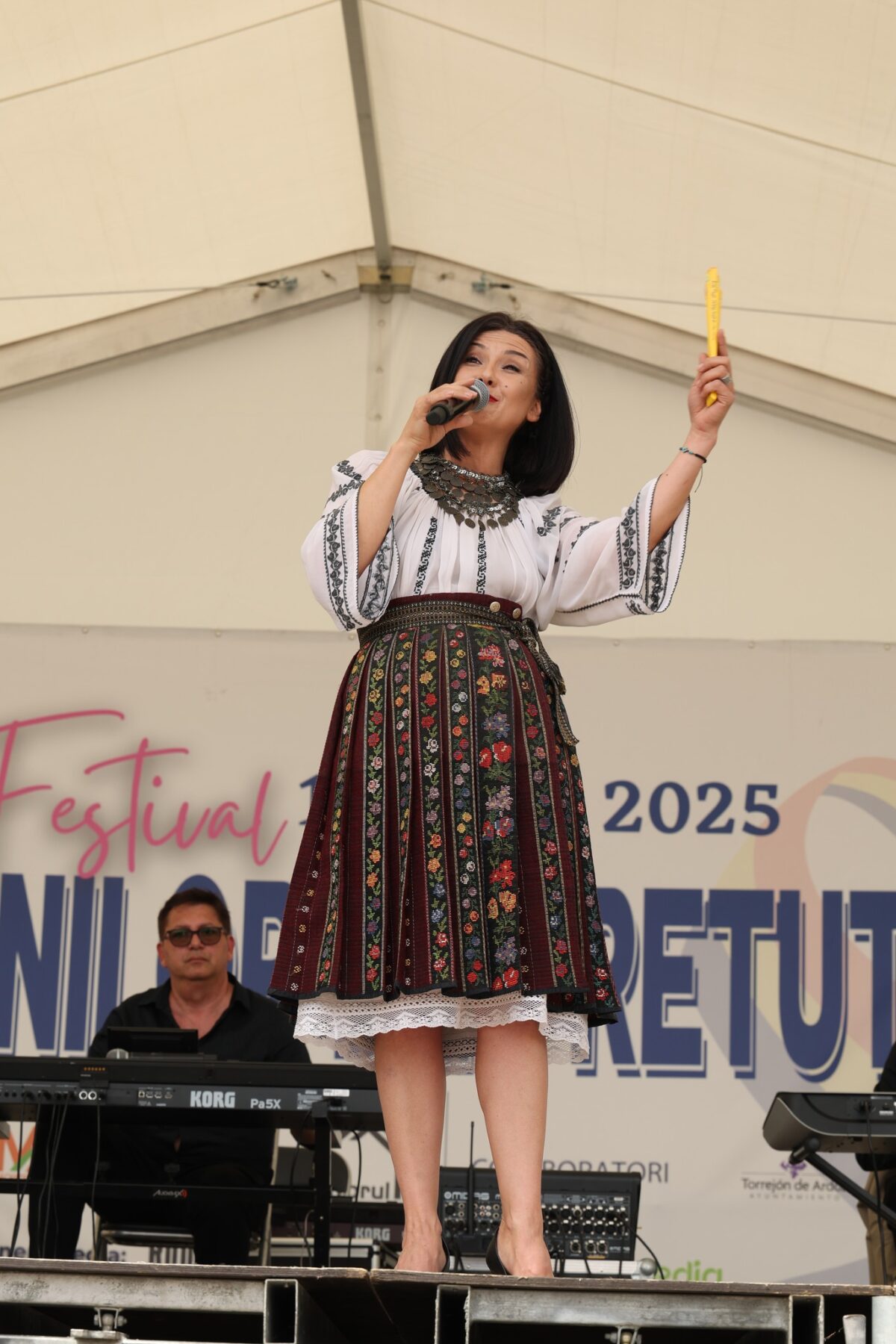 Pe 1 iunie, românii din Spania au sărbătorit la Festivalul de Ziua Românilor de Pretutindeni și Ziua Copilului-banner 3